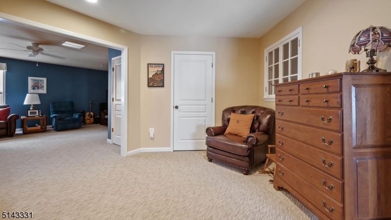 SOMERSET RUN - Residential