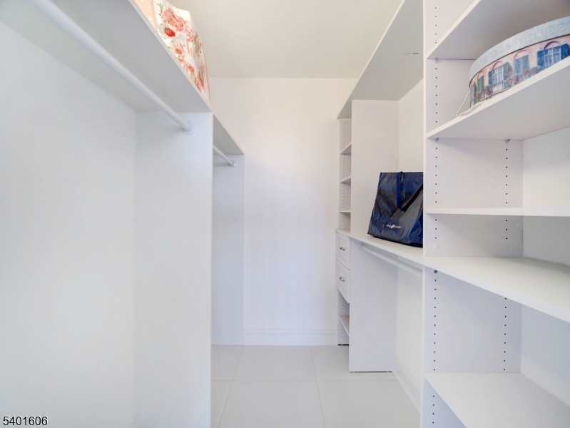 Harrison Park Towers - Residential