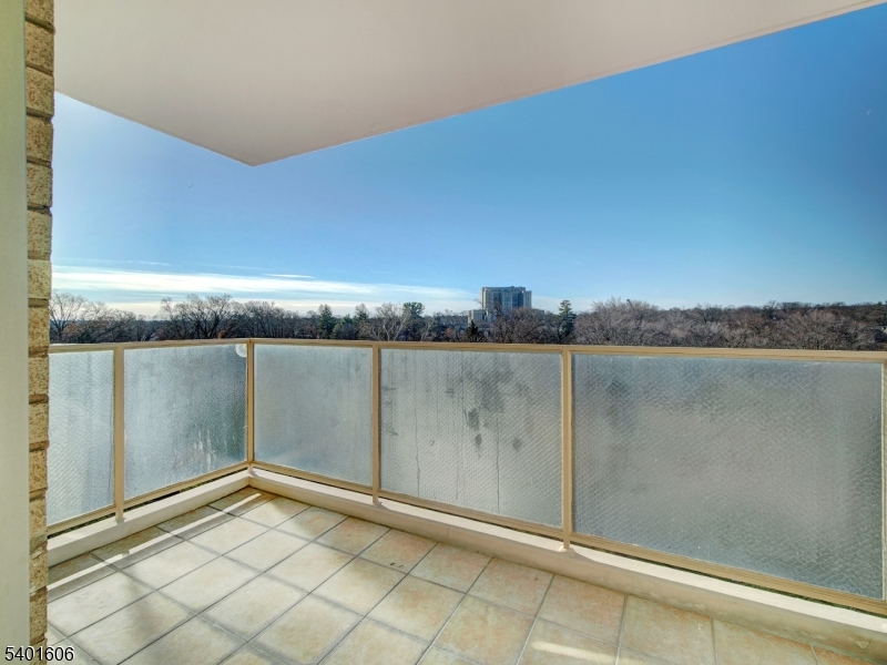 Harrison Park Towers - Residential