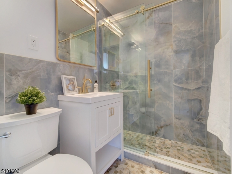 Harrison Park Towers - Residential