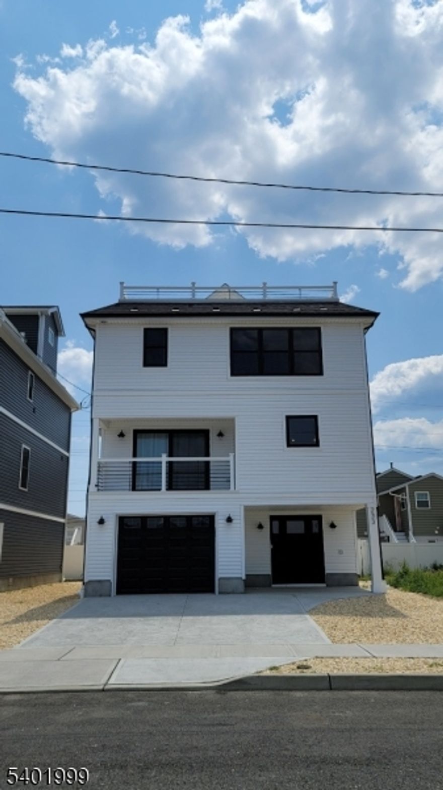 Beautifully built in 2023 and located very conveniently close to ACME supermarket and a few minutes' walk to beach. There are 4 bedrooms and 3.5 bathrooms. Master bedroom has in suite bathroom. The accent of this house is a fenced roof top with enclosed entertainment room w/powder room. Must see.