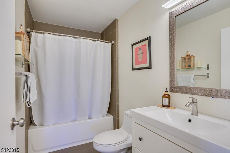 Beacon Hill at Somerset - Residential