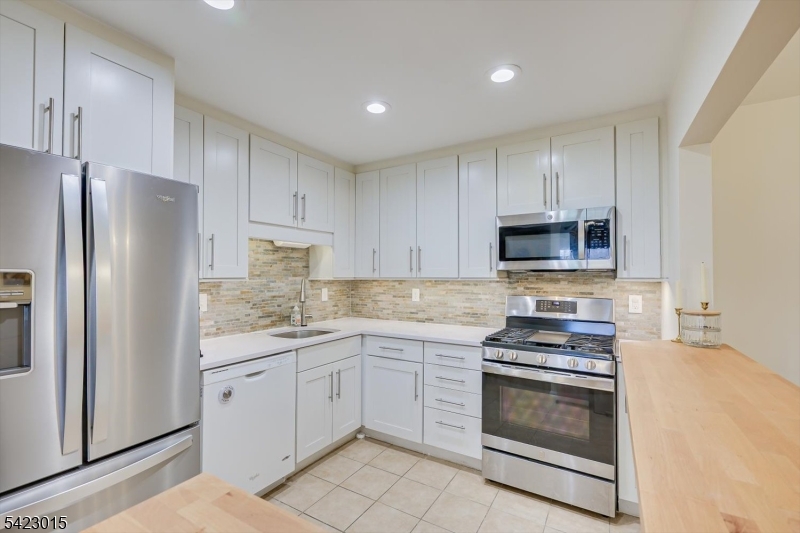 Beacon Hill at Somerset - Residential