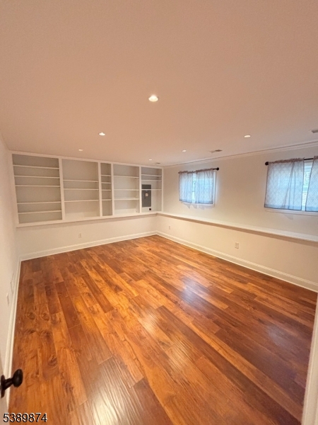 Englishtown - Residential