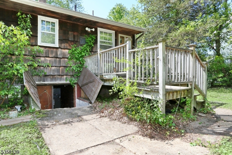 28 Summit Ave