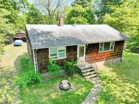 28 Summit Ave Long Hill Twp. NJ 07933