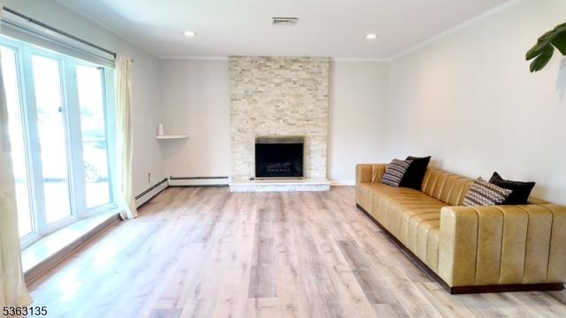 Franklin Twp., New Jersey 08873, United States, 3 Bedrooms Bedrooms, ,3 BathroomsBathrooms,Residential,Active,146899