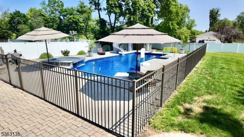 Franklin Twp., New Jersey 08873, United States, 3 Bedrooms Bedrooms, ,3 BathroomsBathrooms,Residential,Active,146899