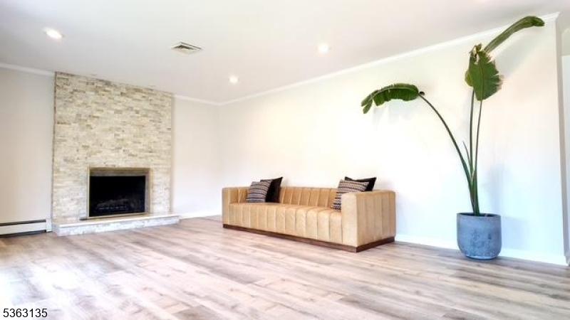 Franklin Twp., New Jersey 08873, United States, 3 Bedrooms Bedrooms, ,3 BathroomsBathrooms,Residential,Active,146899