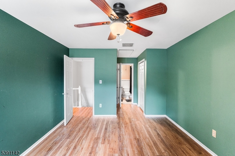 QUAILBROOK VILLAS END - Residential