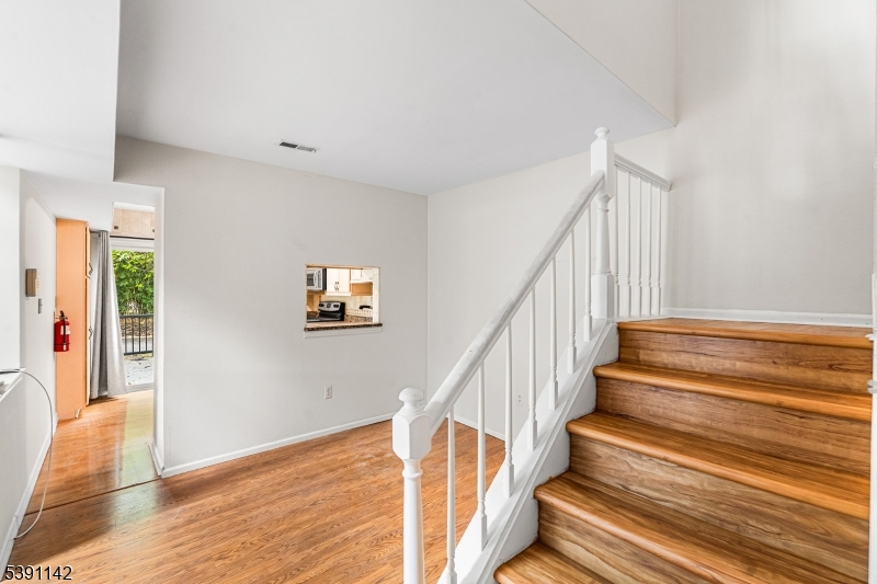 QUAILBROOK VILLAS END - Residential