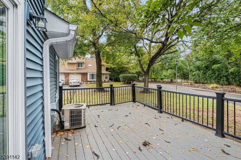 QUAILBROOK VILLAS END - Residential