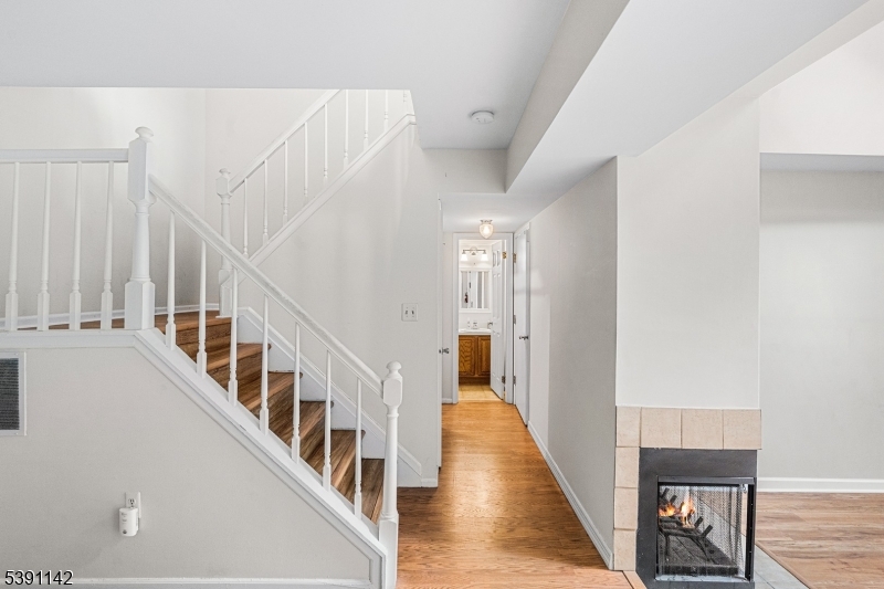 QUAILBROOK VILLAS END - Residential