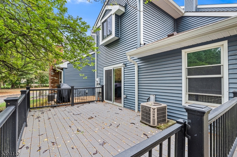 QUAILBROOK VILLAS END - Residential