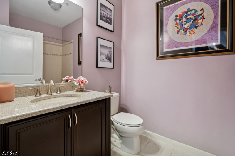 Crescent Ct Condominiums - Residential