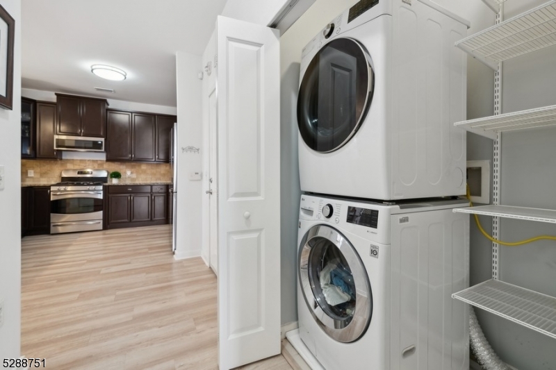 Crescent Ct Condominiums - Residential