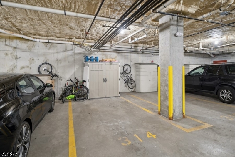 Crescent Ct Condominiums - Residential