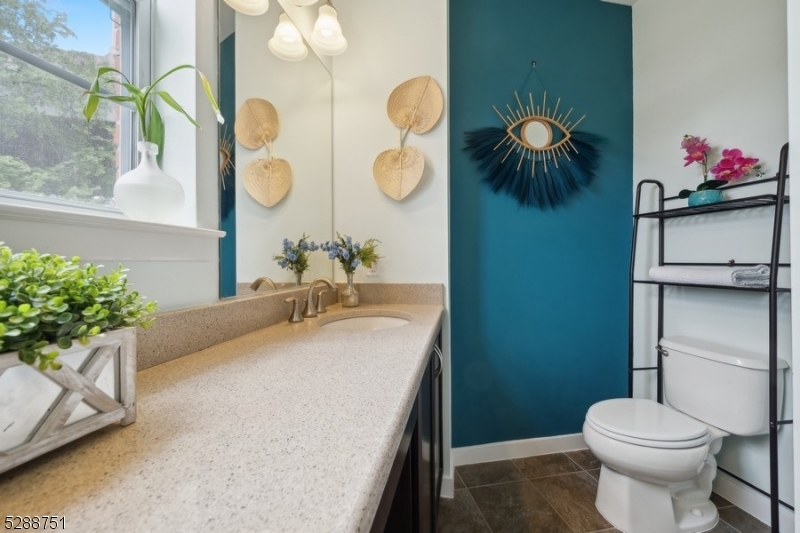 Crescent Ct Condominiums - Residential