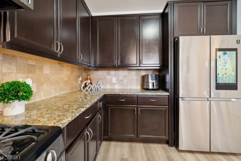 Crescent Ct Condominiums - Residential