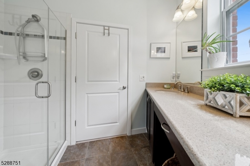 Crescent Ct Condominiums - Residential