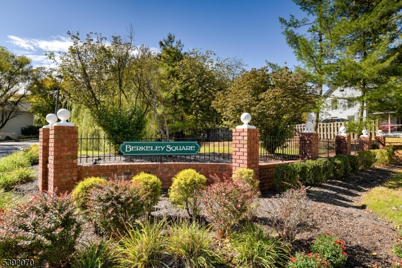 Berkeley Square - Residential