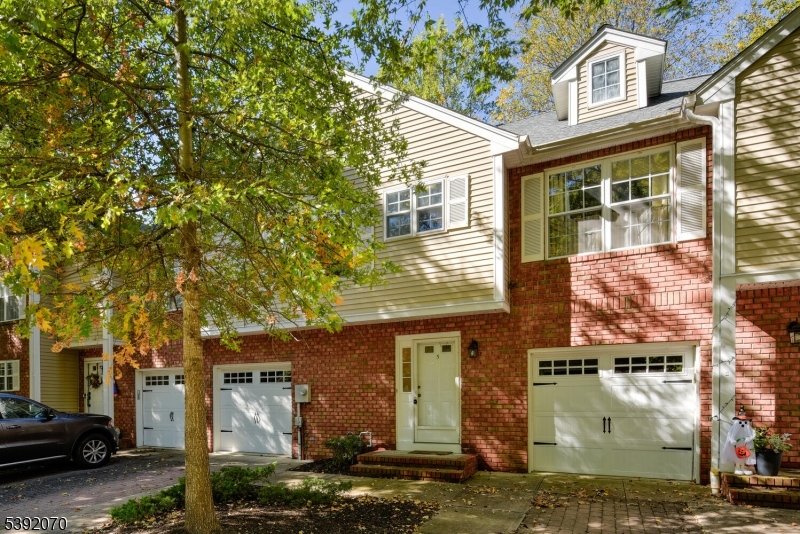 Berkeley Square - Residential