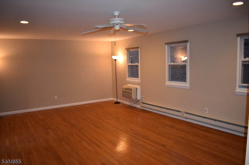 Mountainview Manor - Residential Lease