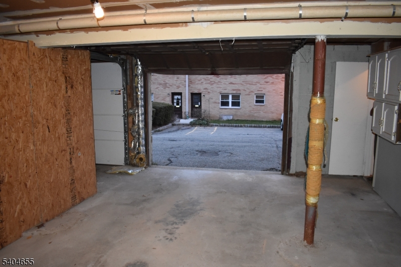 Mountainview Manor - Residential Lease