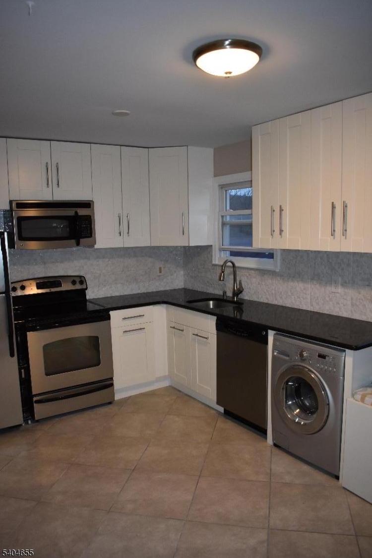 Mountainview Manor - Residential Lease