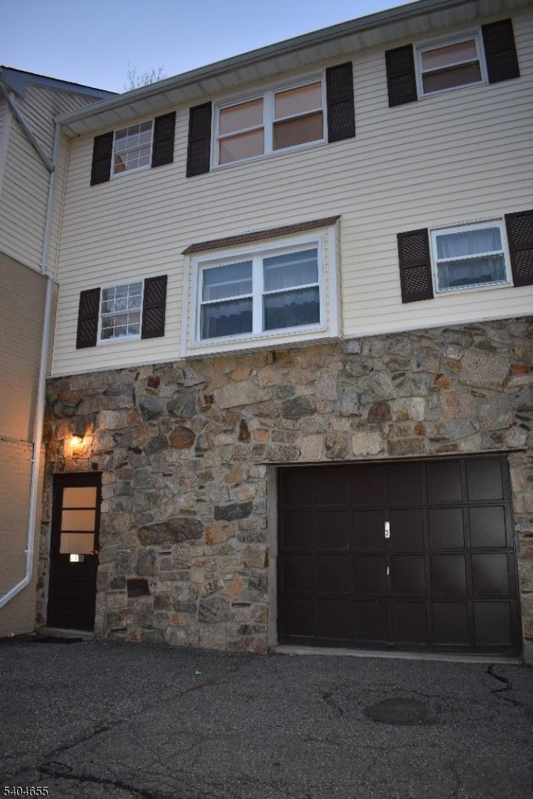 Mountainview Manor - Residential Lease