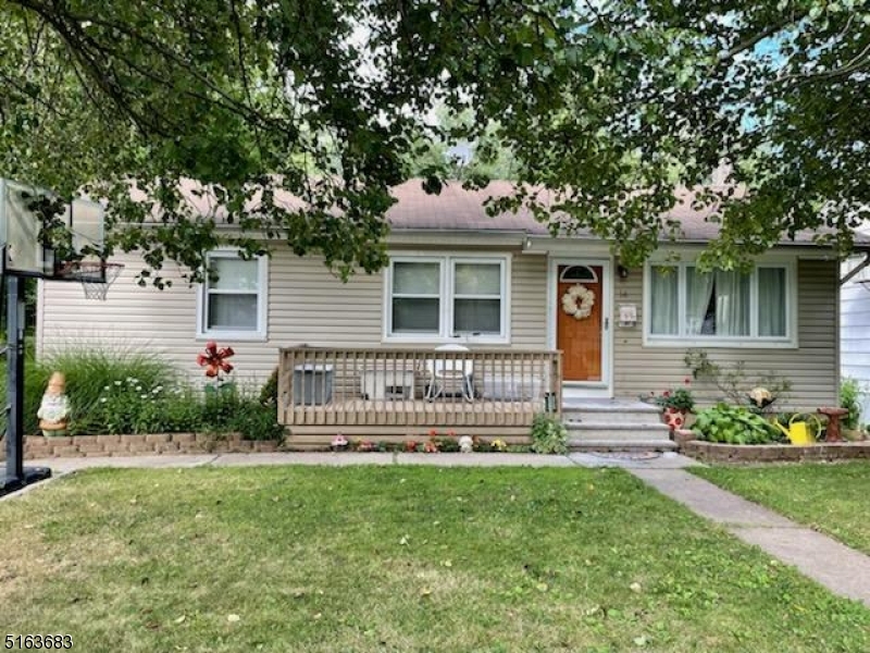 LAKE HIAWATHA - Residential