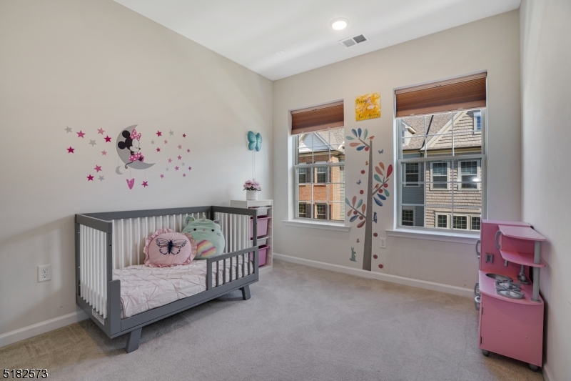 Livingston Square - Residential Lease