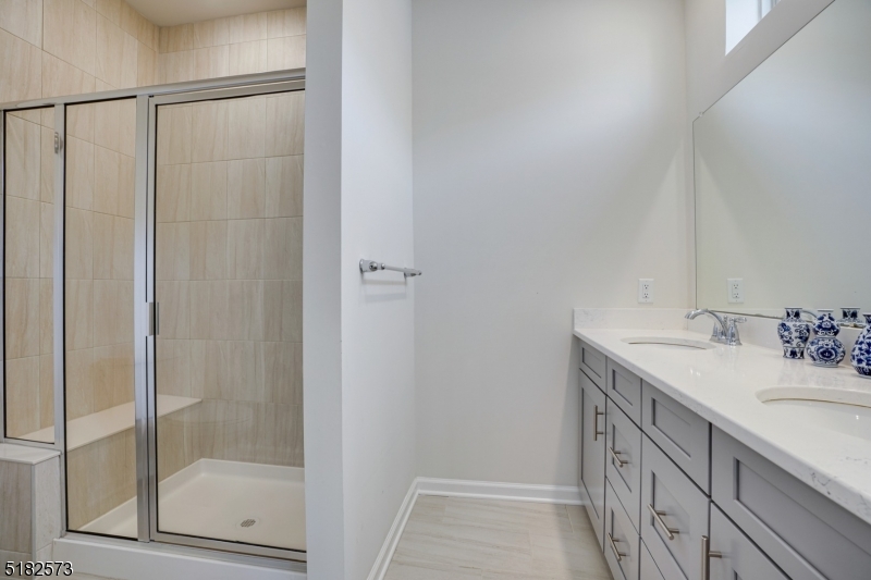 Livingston Square - Residential Lease