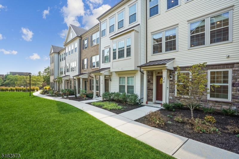 Livingston Square - Residential Lease