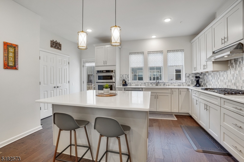 Livingston Square - Residential Lease