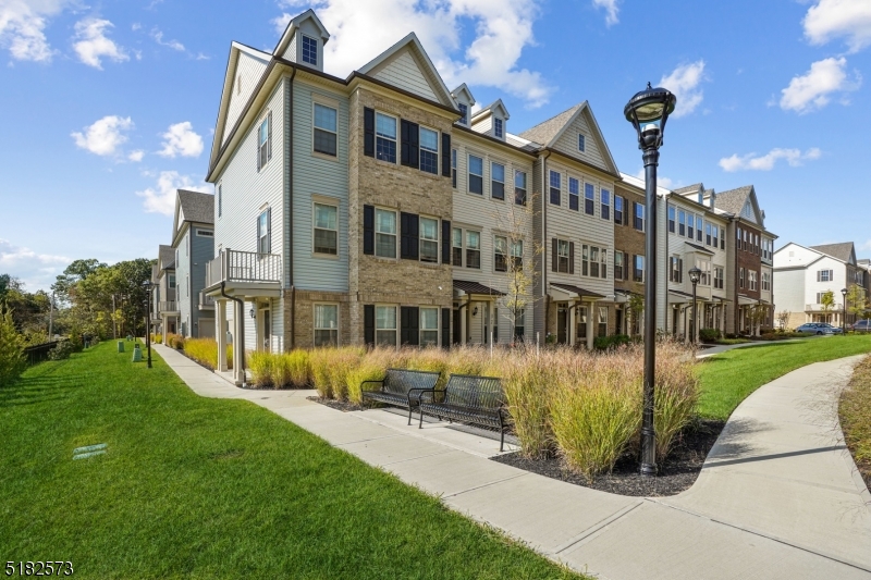 Livingston Square - Residential Lease