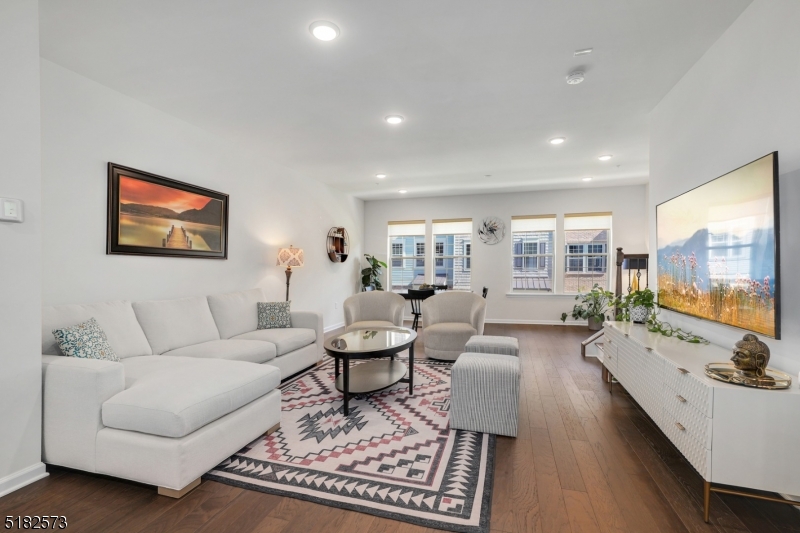 Livingston Square - Residential Lease