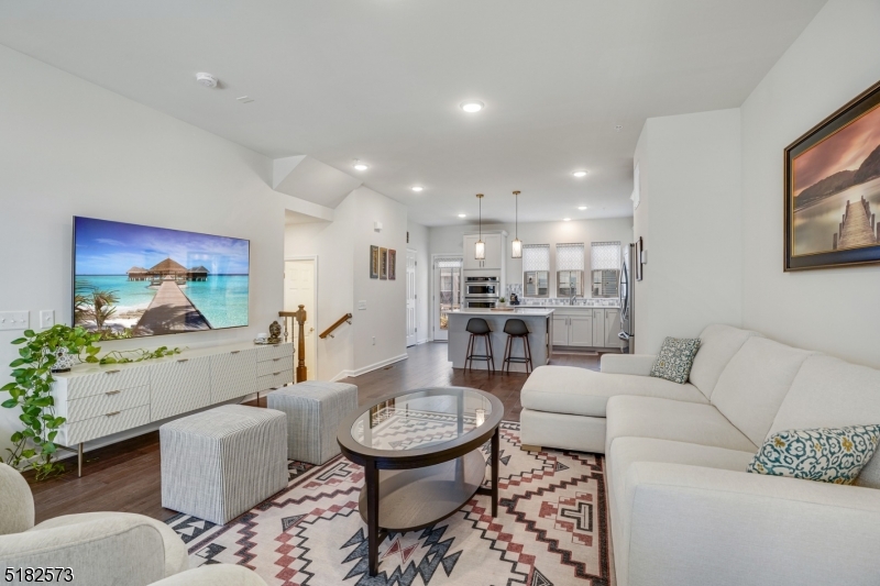 Livingston Square - Residential Lease