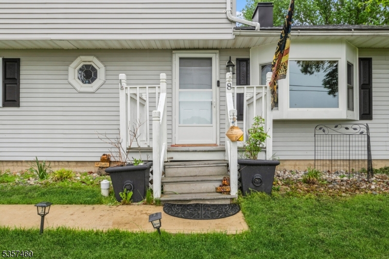 8 Mill Brook Road