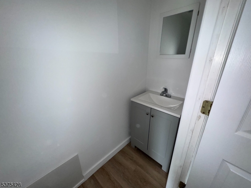 Sparta Cobbler Commons - Commercial Lease