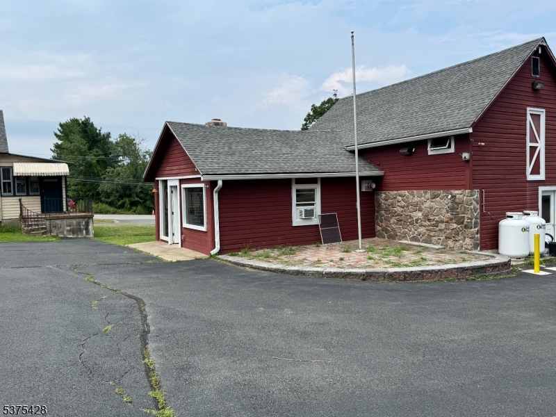 Sparta Cobbler Commons - Commercial Lease