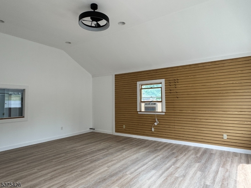 Sparta Cobbler Commons - Commercial Lease