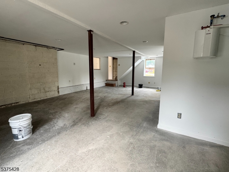 Sparta Cobbler Commons - Commercial Lease