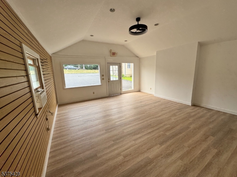 Sparta Cobbler Commons - Commercial Lease