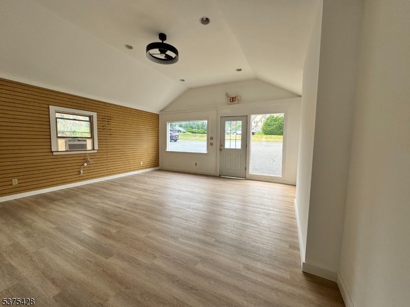 Sparta Cobbler Commons - Commercial Lease