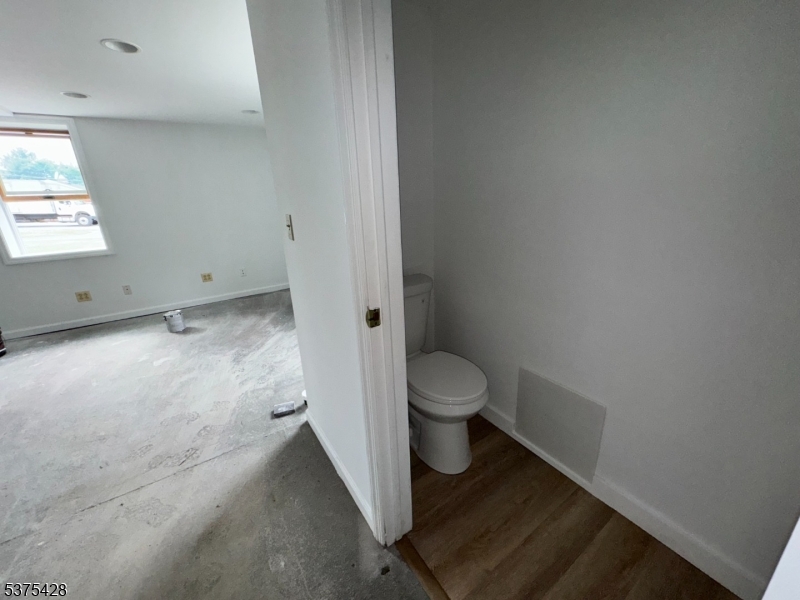 Sparta Cobbler Commons - Commercial Lease