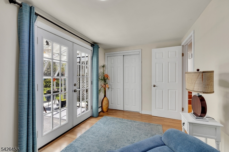 Shorecrest - Residential