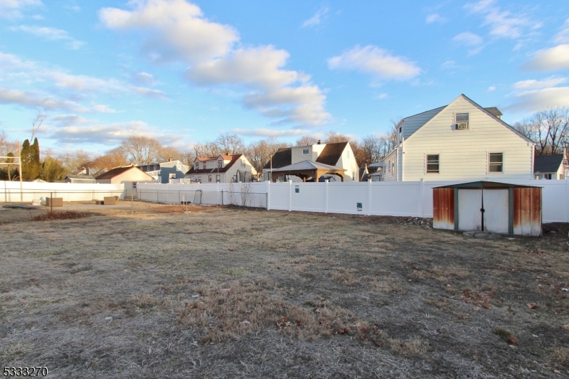 North Plainfield Boro, New Jersey 07060, United States, 4 Bedrooms Bedrooms, ,2 BathroomsBathrooms,Residential,Pending,17461