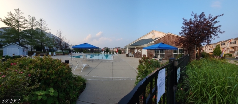 Harbortown Sail - Residential Lease