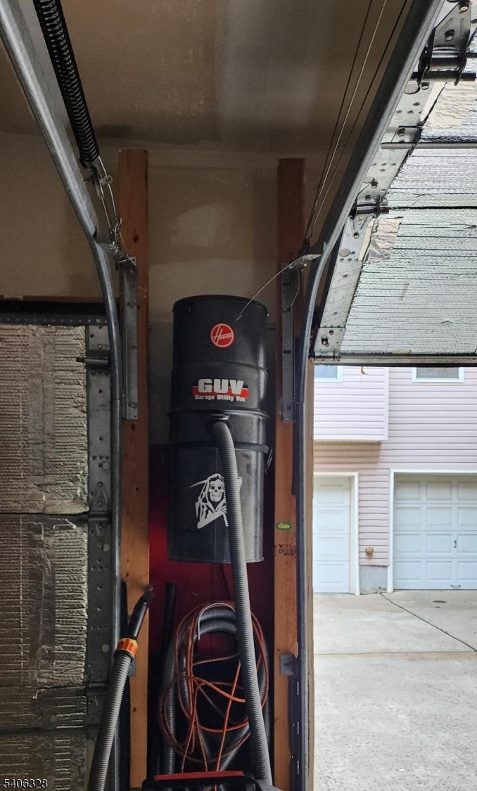 Harbortown Sail - Residential Lease